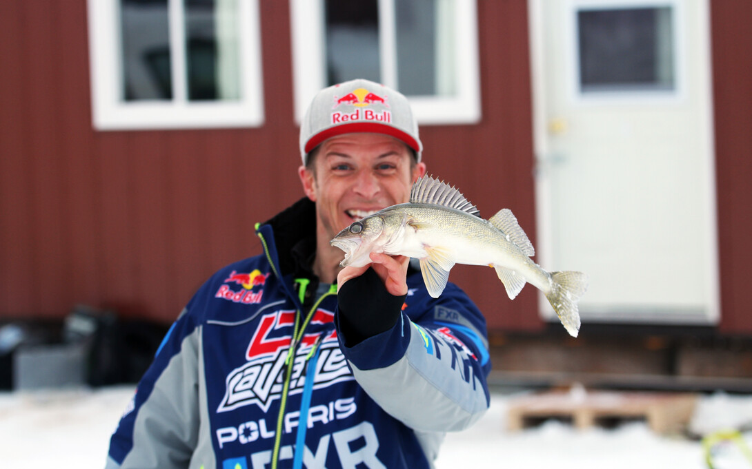 Snowmobile Superstar Levi Lavallee Visits North Bay for Sledding